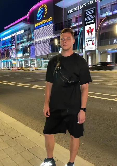 Руслан из Челябинска, мне 27, познакомлюсь на одну ночь