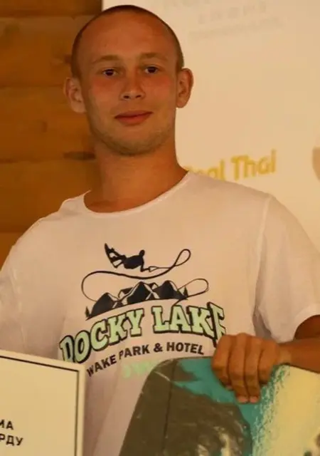 Я Zaraza, 21, из Симферополя, ищу знакомства без обязательств