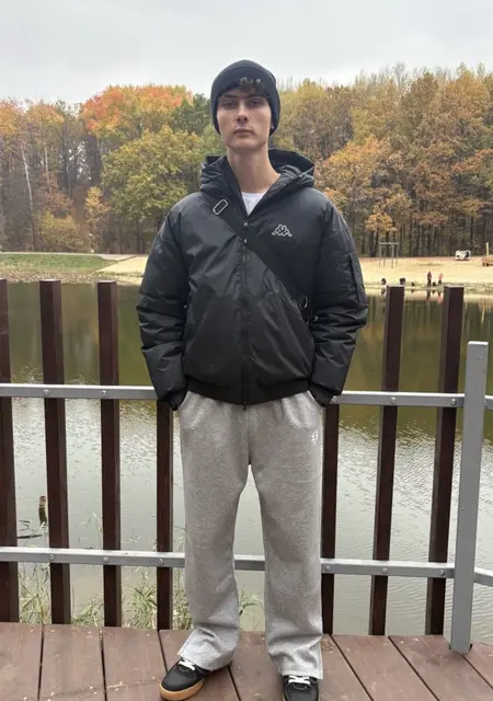 Я Ярослав, 18, из Белгорода, ищу знакомство для вирта