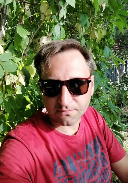 Я Александр, 46, из Твери, ищу знакомства без обязательств