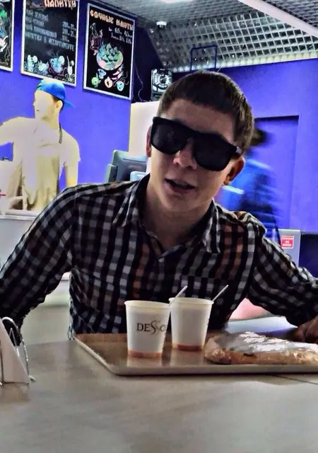 Валентин из Солнечногорска, мне 26, познакомлюсь для дружбы