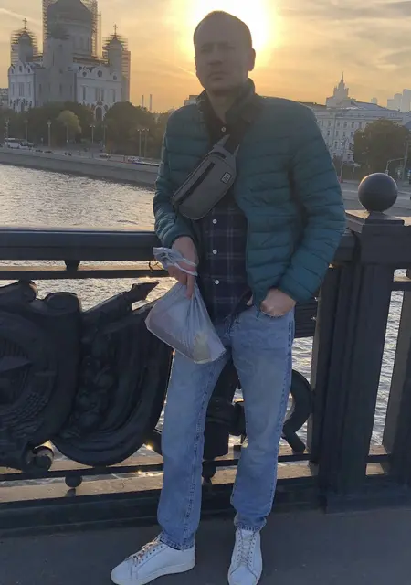 Я Kirill, 38, из Москвы, ищу знакомство для совместных путешествий