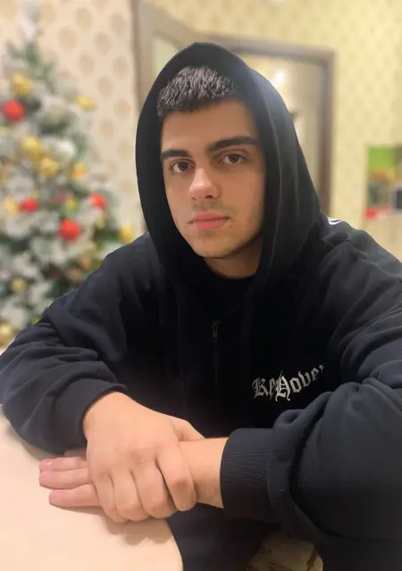 Владислав из Анапы, мне 20, познакомлюсь на одну ночь