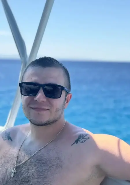 Денис из Белгорода, ищу на сайте знакомства на одну ночь