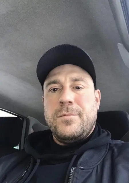 Андрей из Александрова, ищу на сайте постоянные отношения