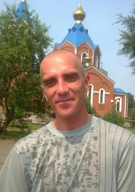 Я Виктор, 42, из Хабаровска, ищу знакомство для открытые отношения