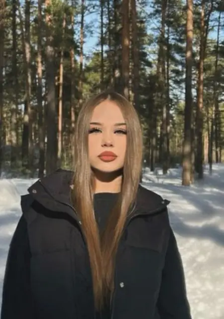Я Дарина, 20, из Тюмени, ищу знакомство для вирта