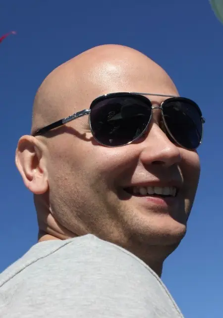 Я Виктор, 49, из Тулы, ищу знакомство для приятного времяпровождения