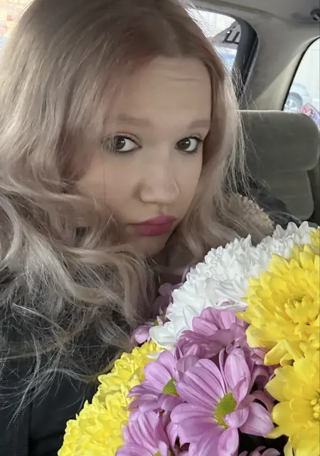 Я Елизавета, 18, из Барнаула, ищу знакомство для открытые отношения