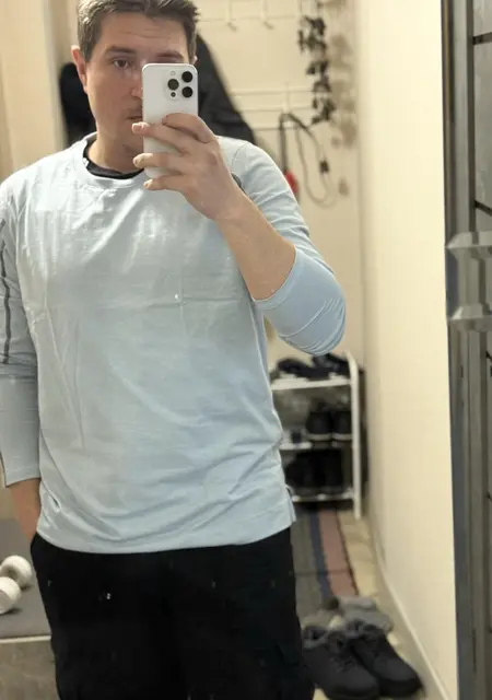 Я Эдуард, 28, из Москвы, ищу знакомство для постоянных отношений