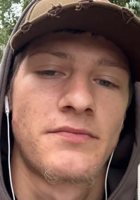 Я Aiman, 24, знакомлюсь без обязательств в Москве