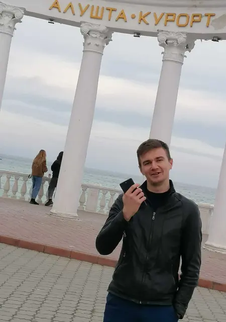 Я Роман, 19, из Анапы, ищу знакомства без обязательств