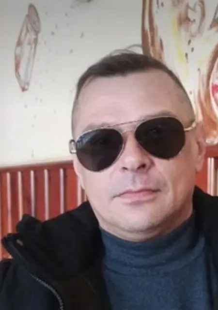 Я Sasha, 42, знакомлюсь для общения в Донецке