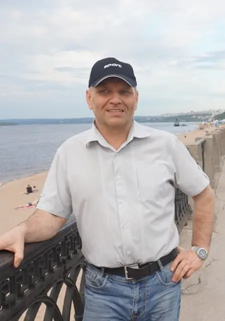 Сергей из Смоленска, мне 57, познакомлюсь для приятного времяпровождения