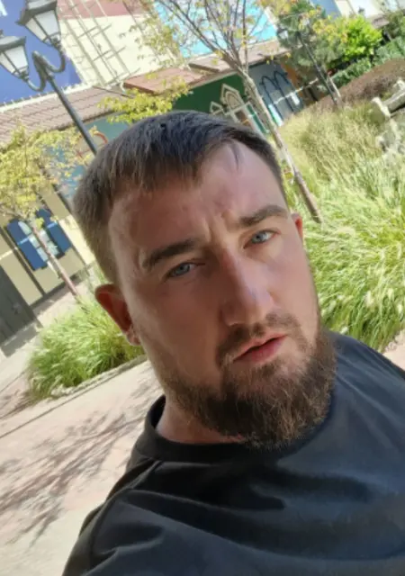 Руслан из Тимашевска, ищу на сайте знакомства без обязательств