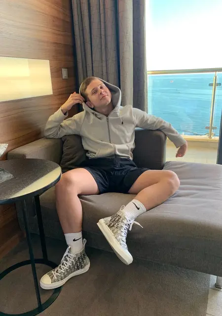 Саша из Рязани, ищу на сайте знакомства без обязательств