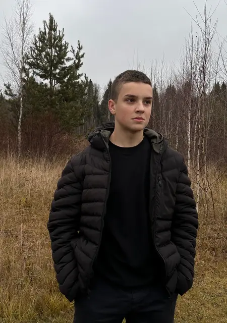 Тим из Кирова, мне 19, познакомлюсь на одну ночь