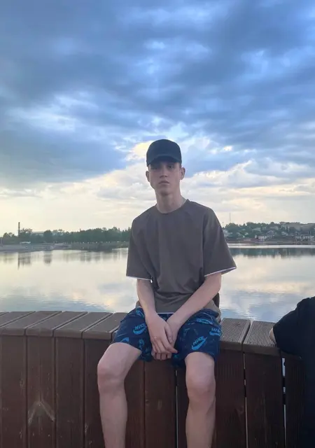 Никита из Волгодонска, ищу на сайте знакомства на одну ночь