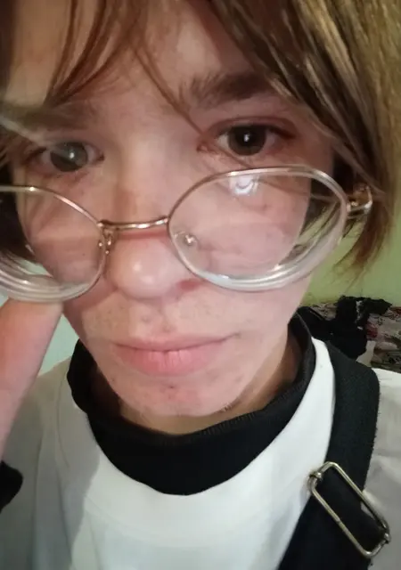 Артём из Ижевска, мне 19, познакомлюсь на одну ночь