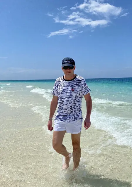 Я Андрей, 50, из Новосибирска, ищу знакомство для приятного времяпровождения