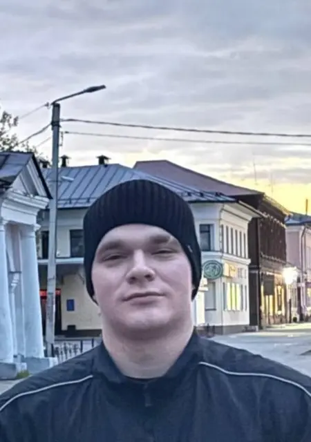 Я Владислав, 23, знакомлюсь без обязательств в Иванове