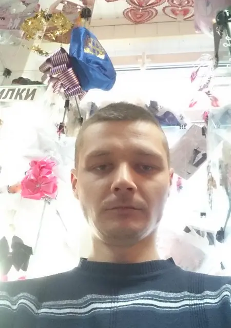 Денис из Гатчины, мне 41, познакомлюсь для открытые отношения