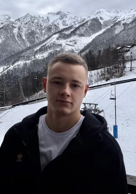 Дмитрий из Березников, мне 24, познакомлюсь на одну ночь