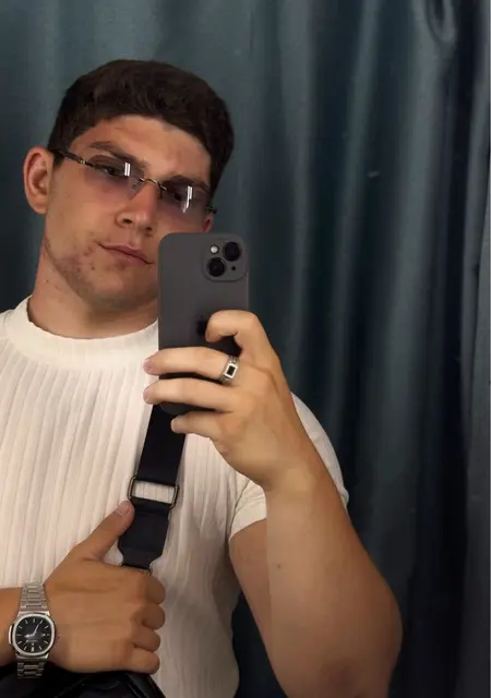 Я David, 20, из Воронежа, ищу знакомство для общения
