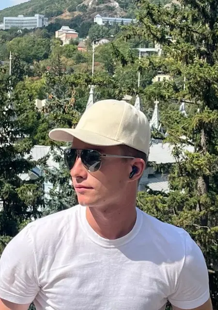 Я Семен, 23, из Калининграда, ищу знакомство для постоянных отношений