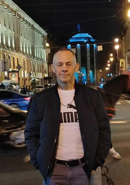 Алекс из Санкт-Петербурга, мне 50, познакомлюсь для вирта