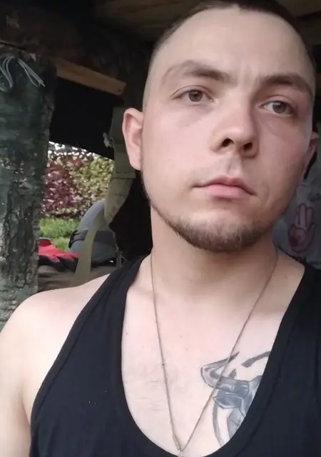 Александр из Аксая, ищу на сайте знакомства на одну ночь