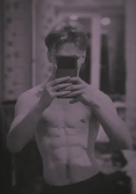 Я Виталий, 21, знакомлюсь без обязательств в Белове