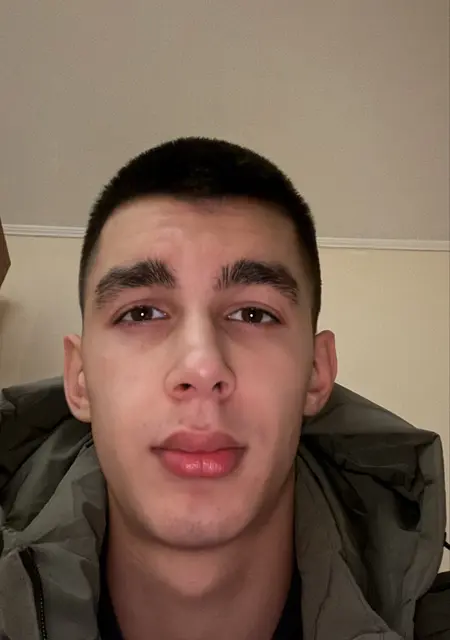 Я Гамзат, 21 років з Бердянська, шукаю знайомства без зобов'язань