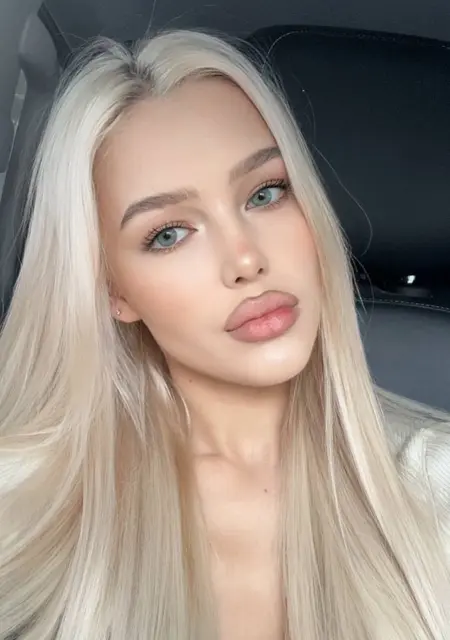 Я Анна, 22, из Воронежа, ищу знакомство для совместных путешествий