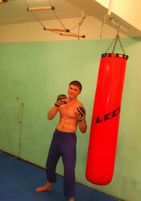 Я Хусниддин, 30, из Долгопрудного, ищу знакомства без обязательств