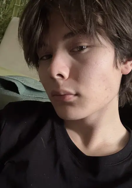 Тимур из Ростова-на-Дону, мне 18, познакомлюсь на одну ночь