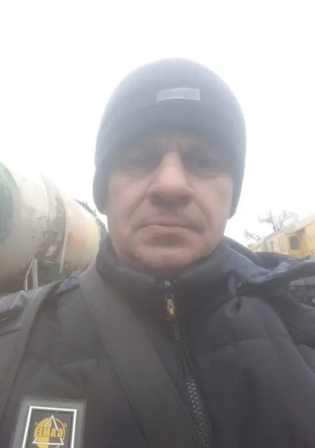 Виталий из Самары, ищу на сайте знакомства без обязательств