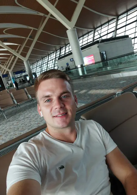 Demis из Калининграда, мне 29, познакомлюсь для приятного времяпровождения