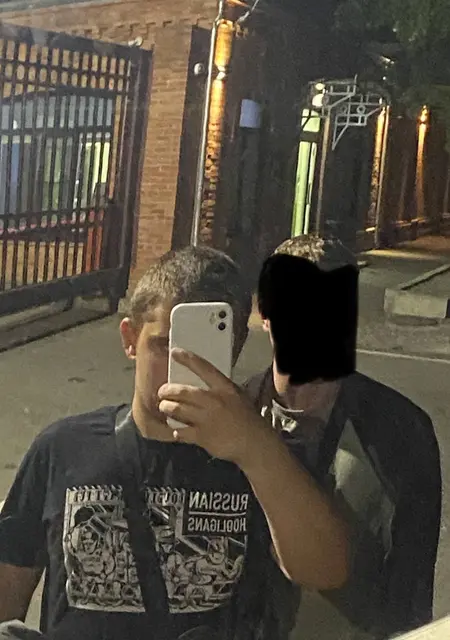 Я Евгений, 19, из Майкопа, ищу знакомства без обязательств