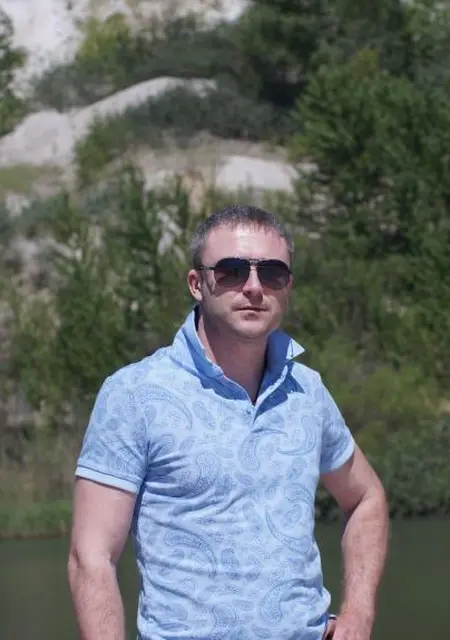 Я Игорь, 25, знакомлюсь для дружбы в Семилуках