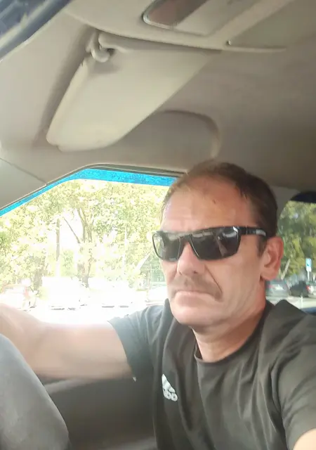 Я Saha, 52, из Челябинска, ищу знакомство для приятного времяпровождения