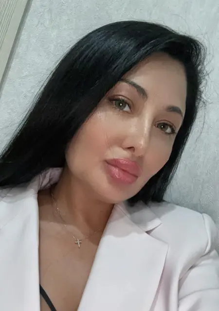 Я Liya, 27, знакомлюсь для приятного времяпровождения в Санкт-Петербурге