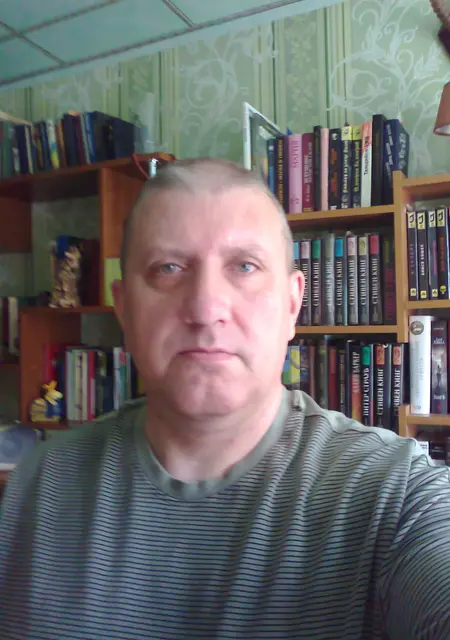 Олег из Белгорода, мне 57, познакомлюсь на одну ночь