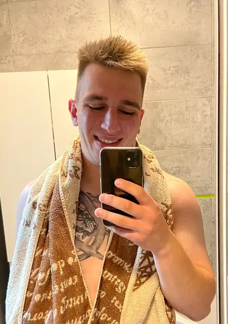 Я Макс, 27, знакомлюсь без обязательств в Москве