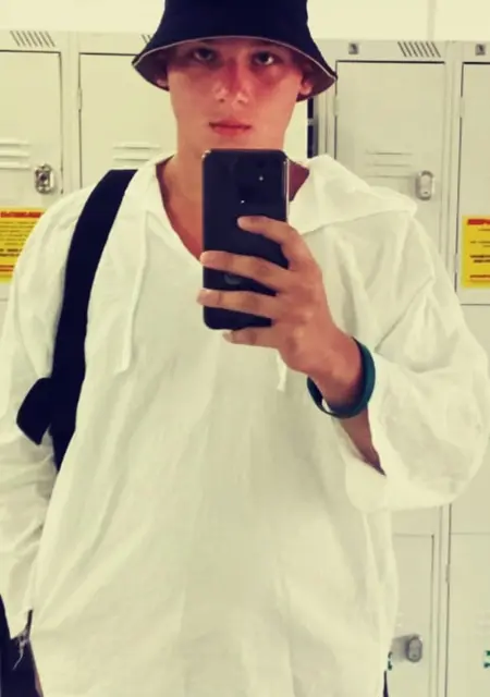 Никита из Волжского, мне 21, познакомлюсь на одну ночь