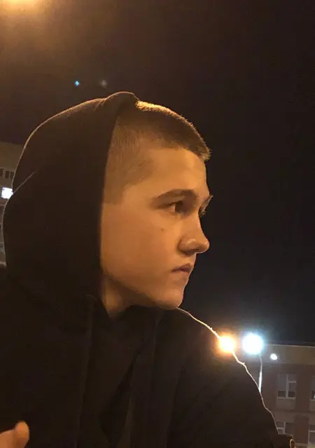 Я Костя, 20, из Чебоксар, ищу знакомства на одну ночь