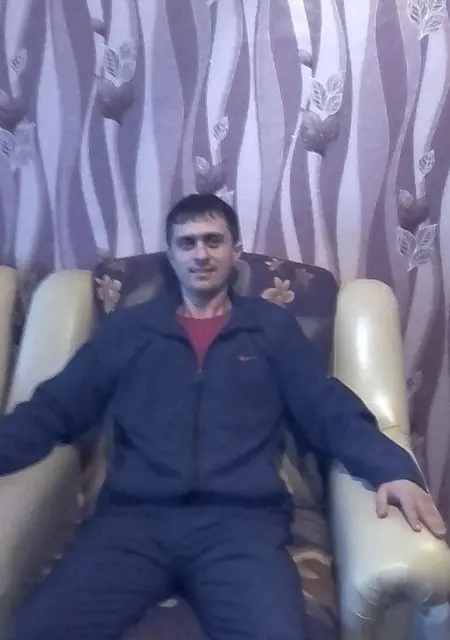 Дима из Полысаева, ищу на сайте знакомства на одну ночь