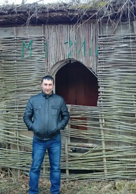 Я Azik, 40, знакомлюсь без обязательств в Нальчике