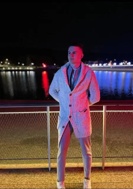 Я Миша, 20, из Курчатова, ищу знакомство для совместных путешествий