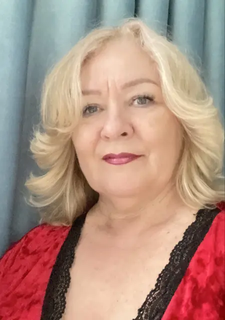 Я Венера, 57, знакомлюсь для дружбы в Набережных Челнах